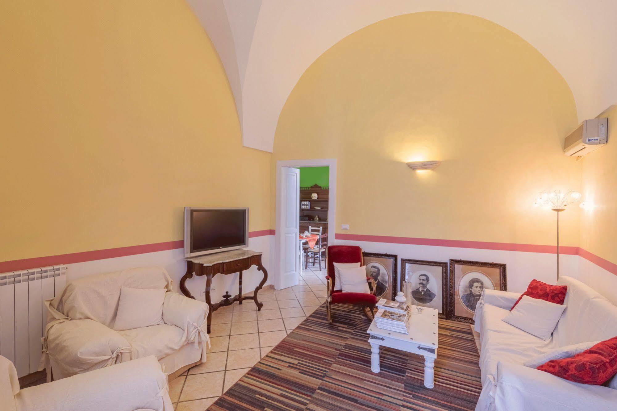 La Naca Della Taranta B&B Galatina Exterior photo
