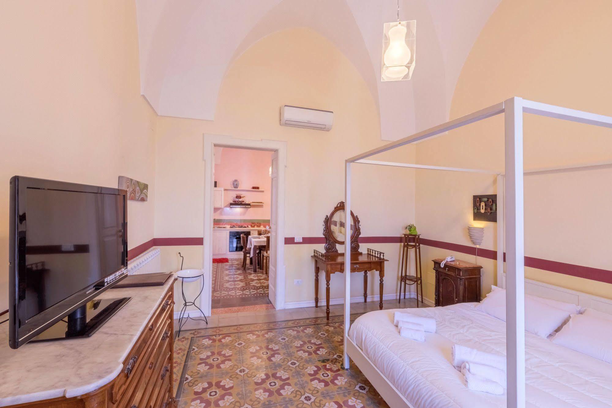 La Naca Della Taranta B&B Galatina Exterior photo